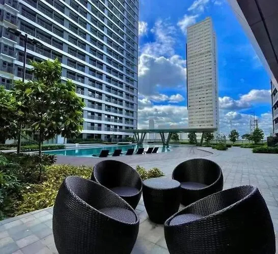 Casa Del Castillo At Fame Residences Near Megamall *