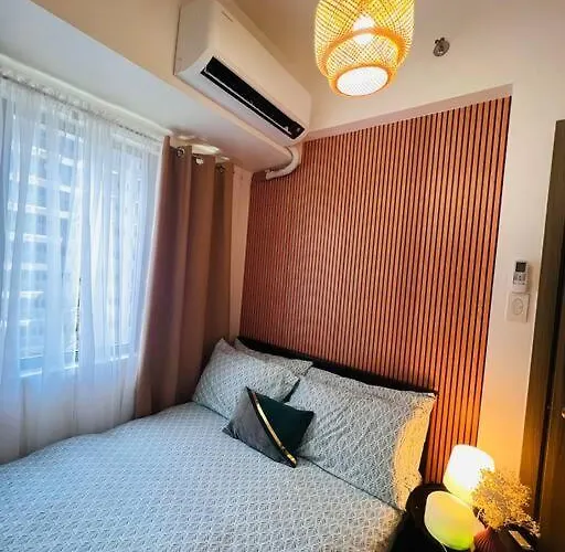 아파트 Casa Del Castillo At Fame Residences Near Megamall *