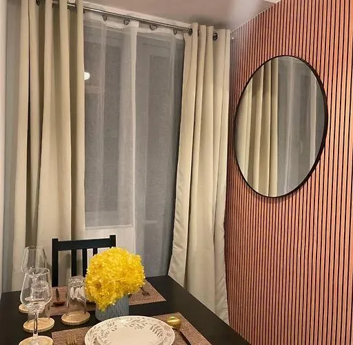 아파트 Casa Del Castillo At Fame Residences Near Megamall *