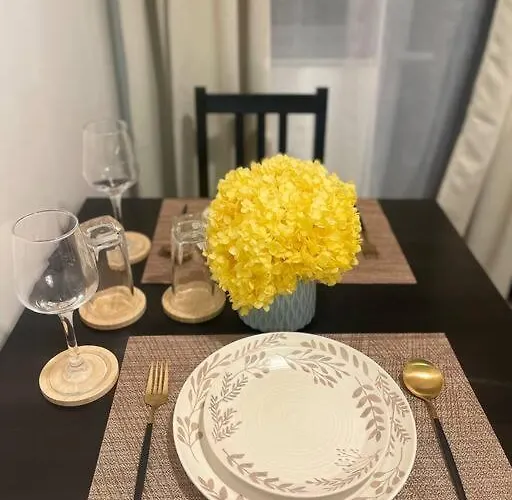아파트 Casa Del Castillo At Fame Residences Near Megamall 마닐라